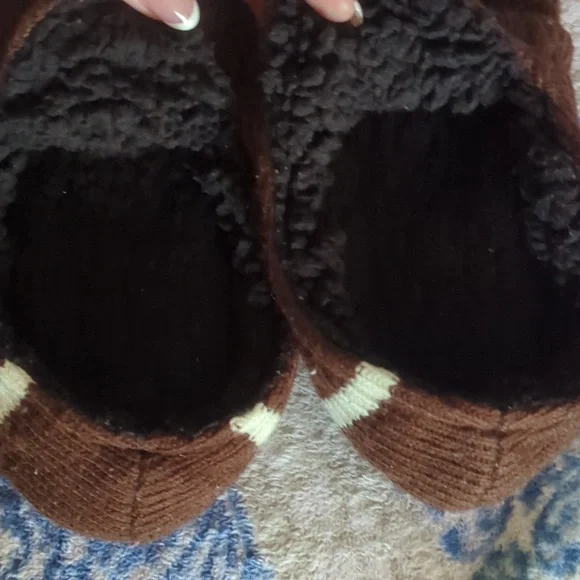 Soft 🏈 Slippers - Picture 8 of 9
